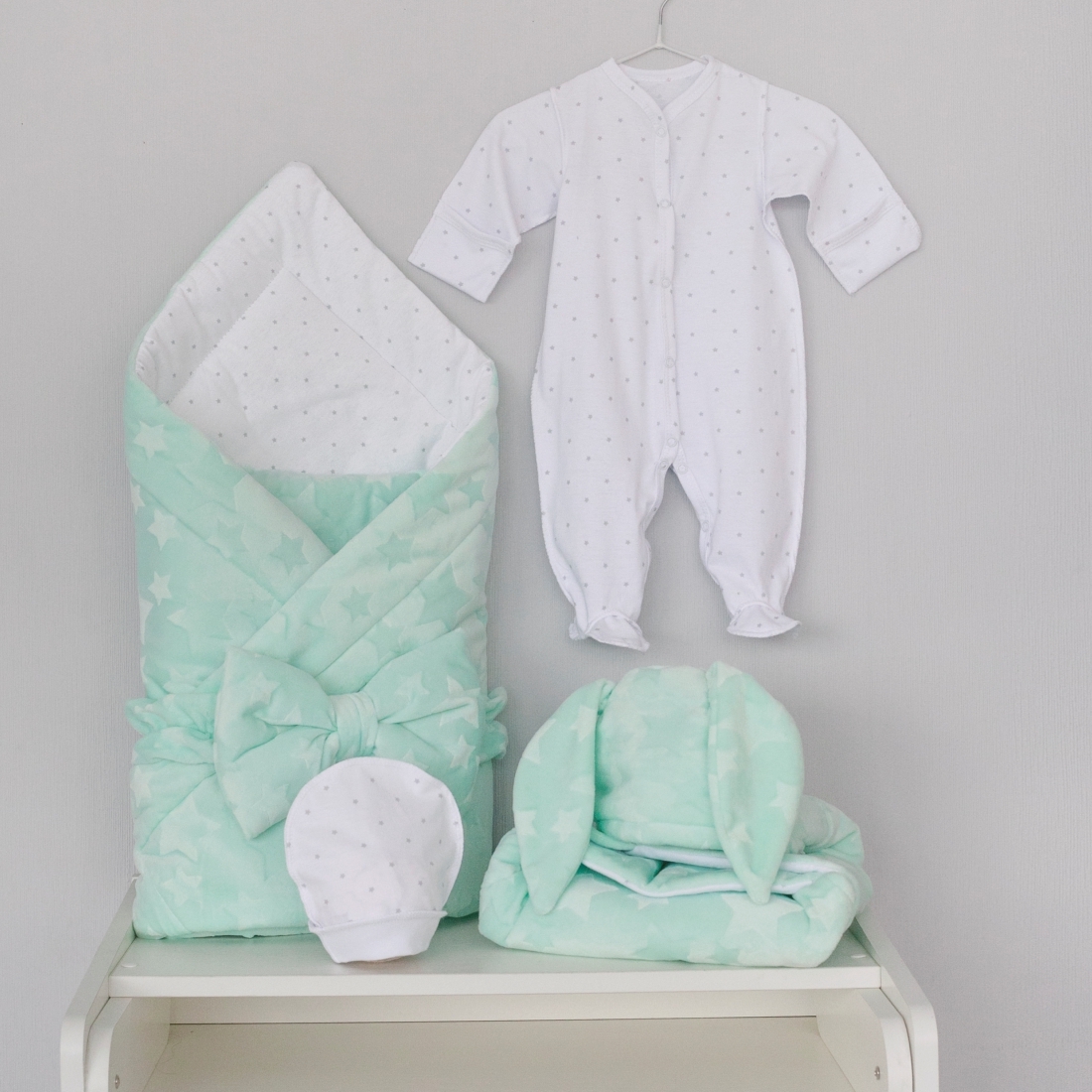 картинка Комплект на выписку 5 предметов "Новые Звездочки", демисезонный от магазина Аистенок