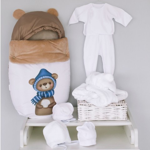 картинка Комплект на выписку 8 предметов "Зверюшки. Медвежонок", зимний от магазина Аистенок