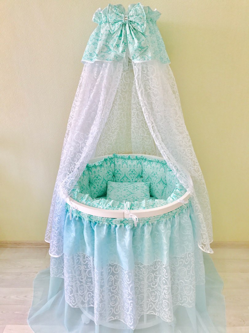 картинка Комплект в круглую кроватку "Дамаск" люкс от магазина Аистенок
